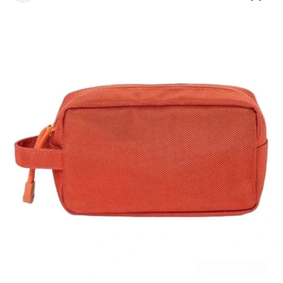 wild fable Handbags - 💥2/$10 Wild Fable Burnt Orange Rust zipper travel Pouch NWOT